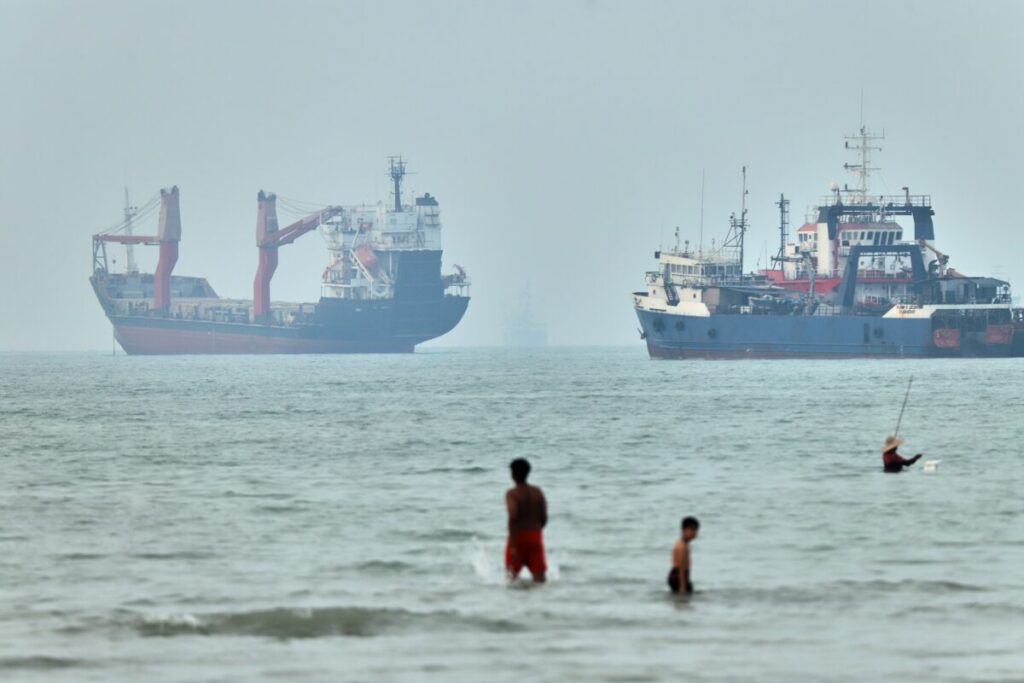 NEW HORMUZ REALITY: Gulf States Resign Themselves To Iranian Control Of Critical Waterway