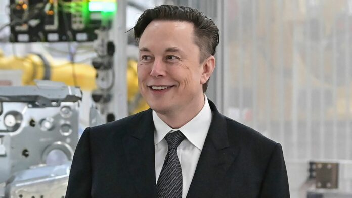 Elon Musk Clashes With Economist Editor: ‘More People Hate the Media Than They Hate Me’