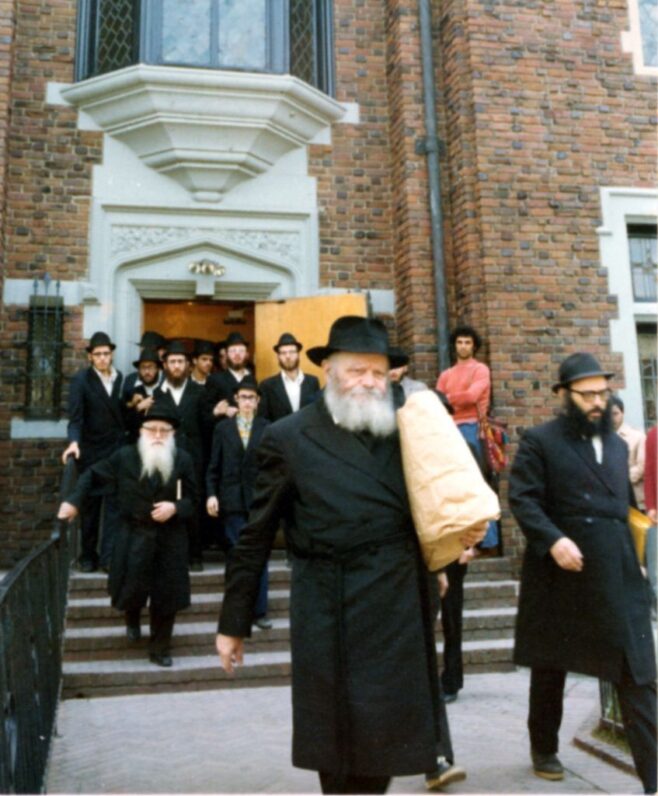 Weekly Moment With the Rebbe