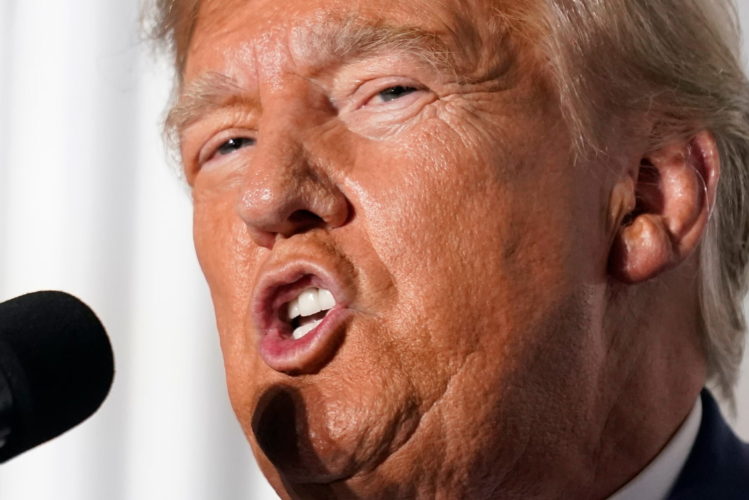 Trump Weighs Federal Fight Against New York’s New ‘Pied-à-Terre’ Tax