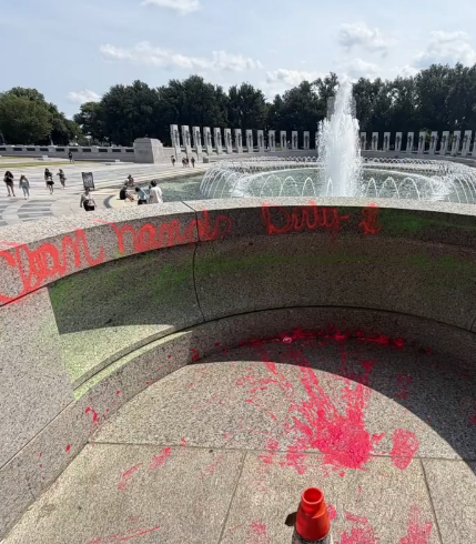 World War II Memorial in Washington Vandalized With Bubbles and Graffiti
