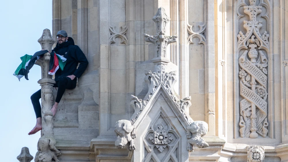 Big Ben anti-Israel protester gets suspended sentence