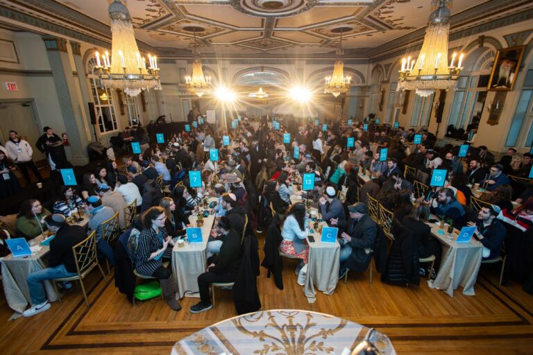 Chabad to Host the World’s Largest Jewish Dating Event, Powered by AI and Shluchim