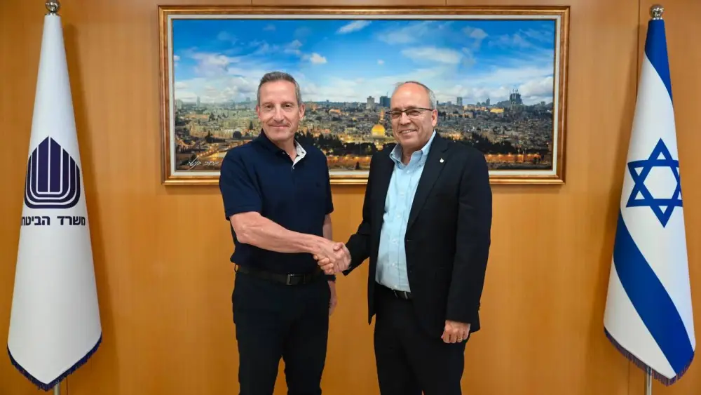 Israeli defense, industry chiefs meet on domestic arms plan